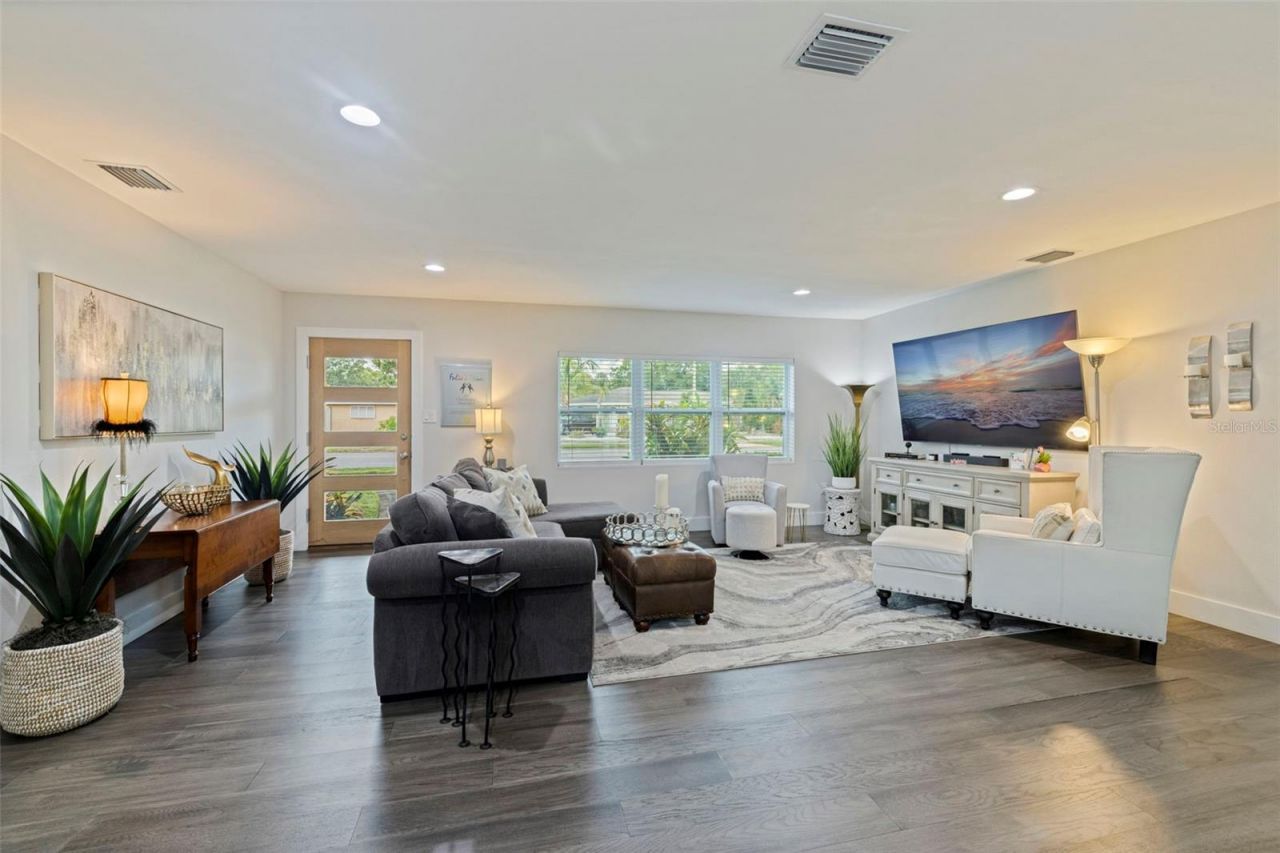 200 Park Street N, Saint Petersburg, FL 33710 Photo