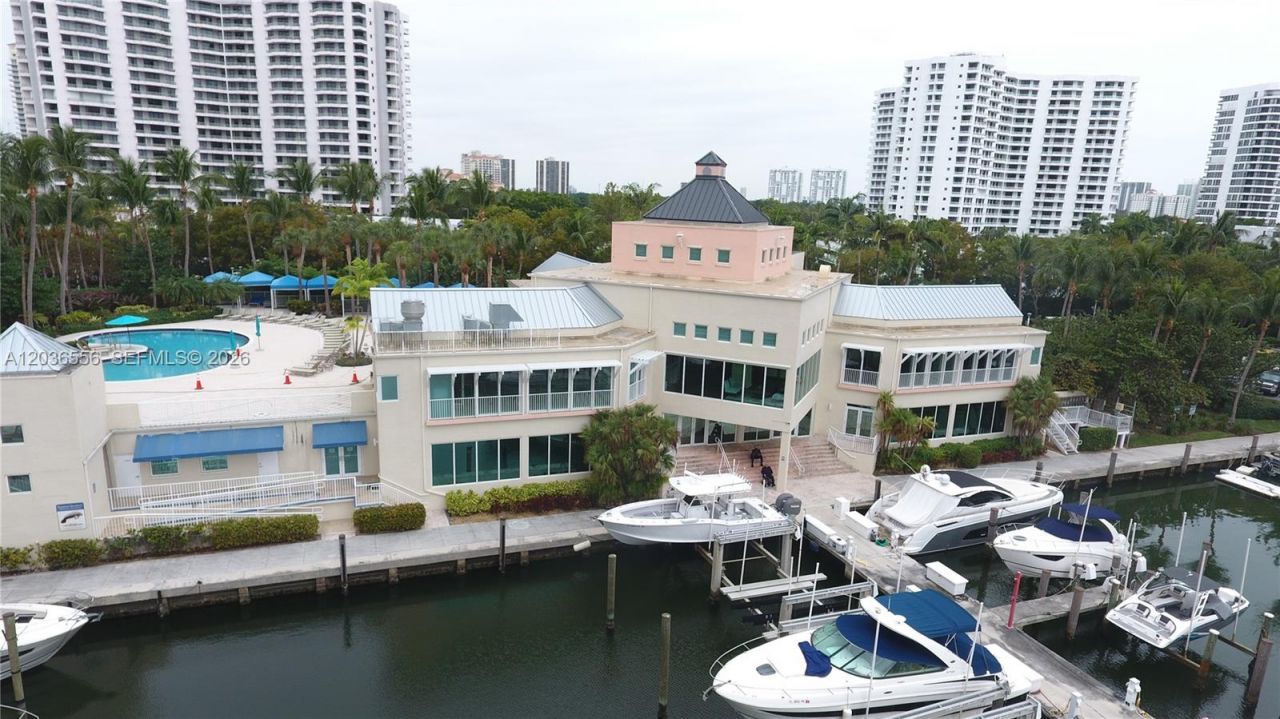 3330 NE 190th St, Unit 1312, Aventura, FL 33180 Photo