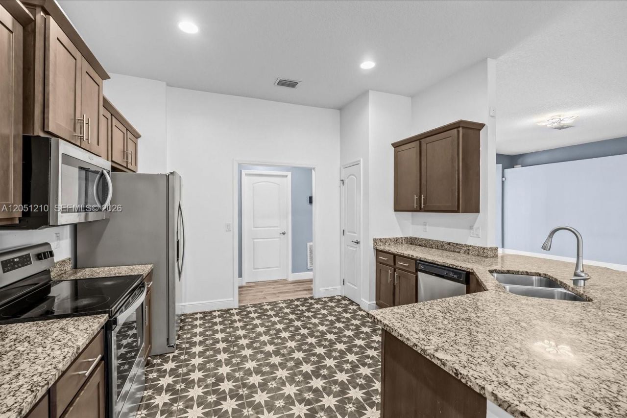 4900 NW Ironton Ave, Port Saint Lucie, FL 34983 Photo