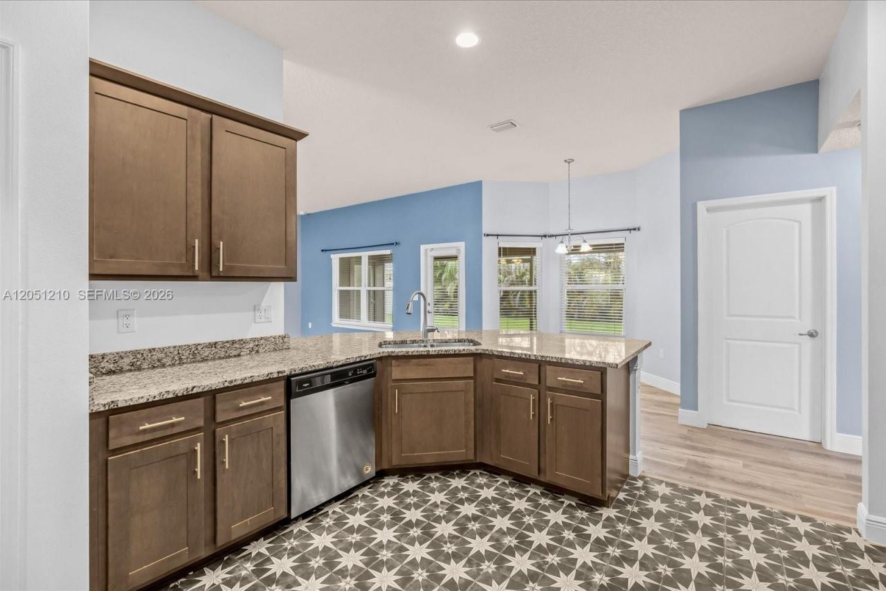 4900 NW Ironton Ave, Port Saint Lucie, FL 34983 Photo