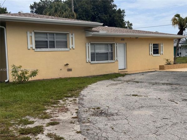 1701 Sunrise Blvd , Fort Pierce, FL 34950