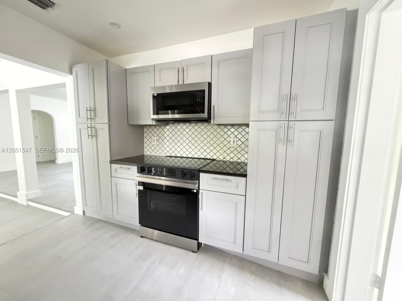 859 NE 115th St , Biscayne Park, FL 33161 Photo