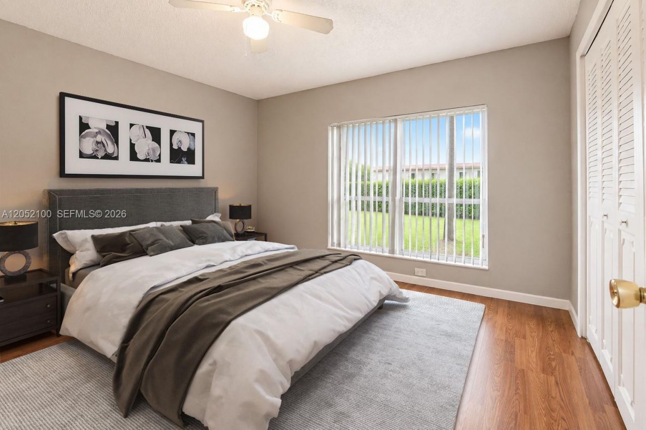 9320 NW 13th St, Pembroke Pines, FL 33024 Photo