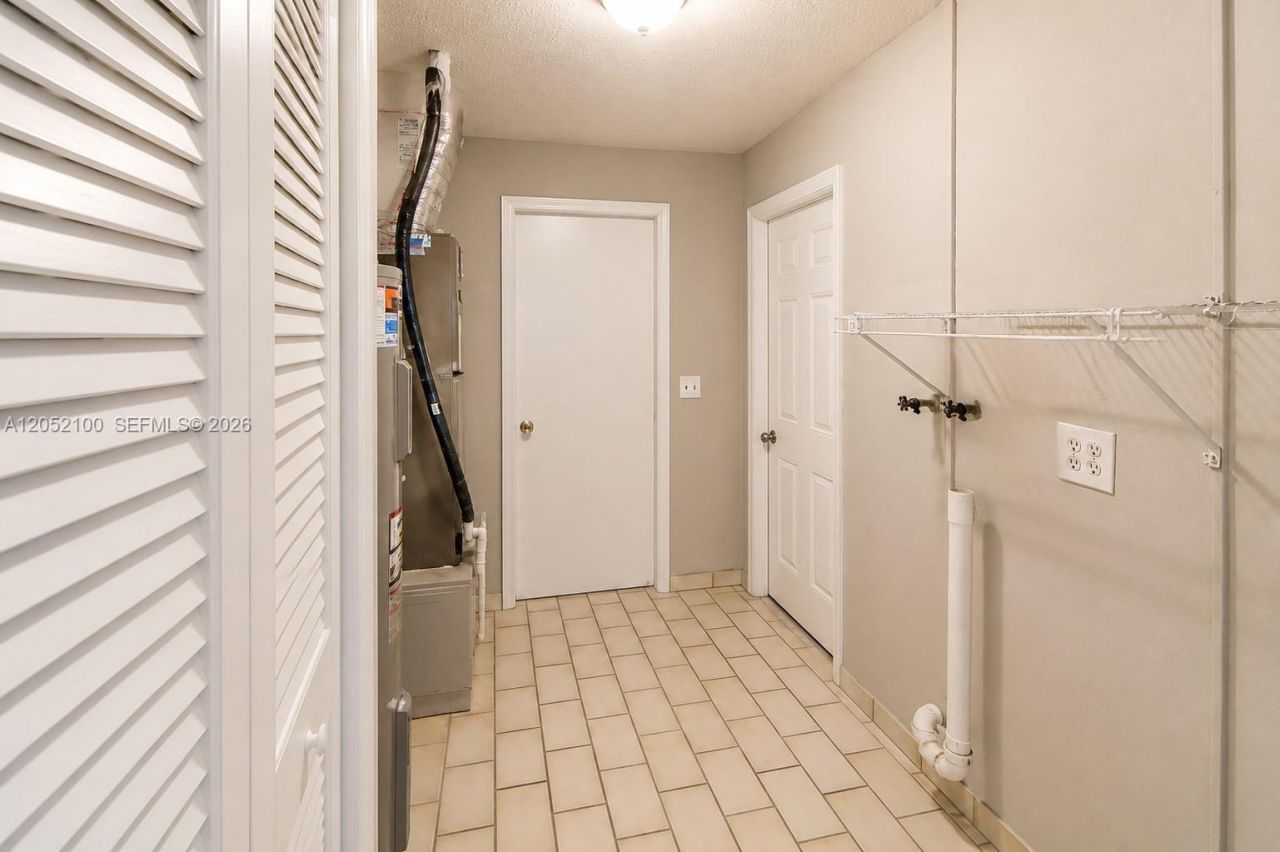9320 NW 13th St, Pembroke Pines, FL 33024 Photo