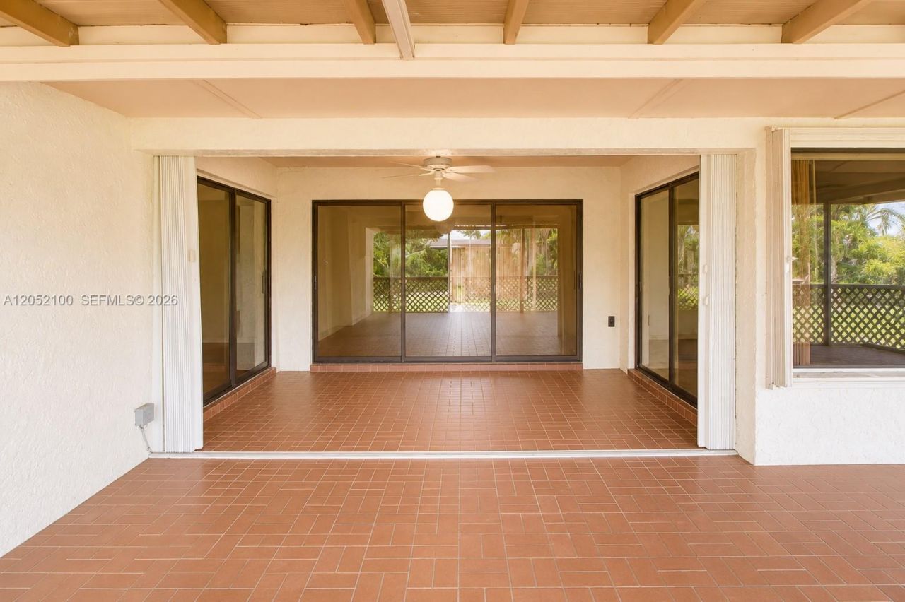 9320 NW 13th St, Pembroke Pines, FL 33024 Photo