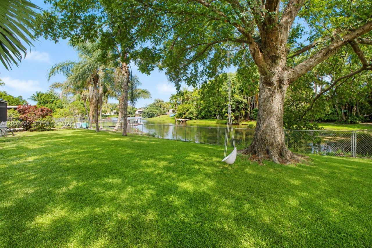 9320 NW 13th St, Pembroke Pines, FL 33024 Photo