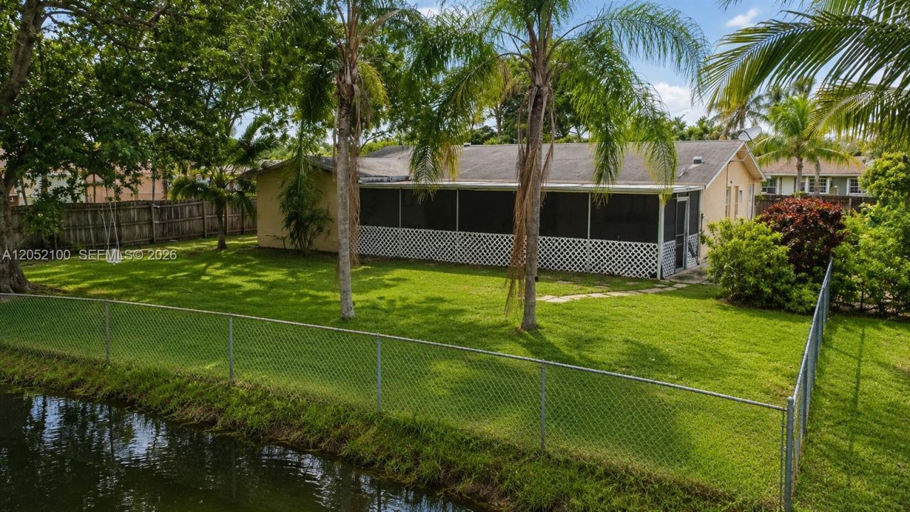9320 NW 13th St, Pembroke Pines, FL 33024 Photo