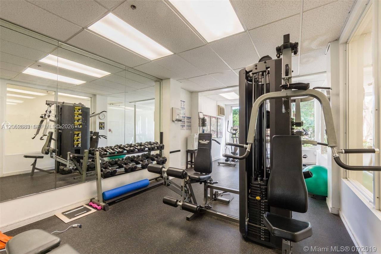 255 W 24th St , Unit 302, Miami Beach, FL 33140 Photo