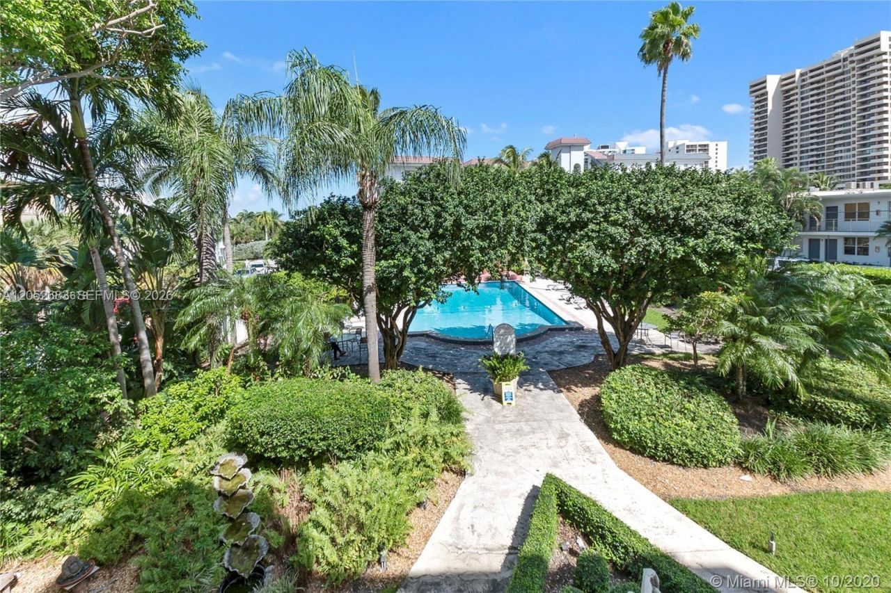 255 W 24th St , Unit 302, Miami Beach, FL 33140 Photo