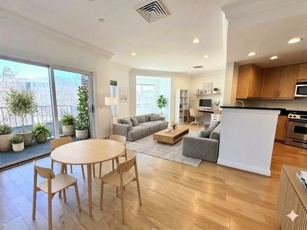 629 Hammond, Unit E205, Brookline, MA 02467