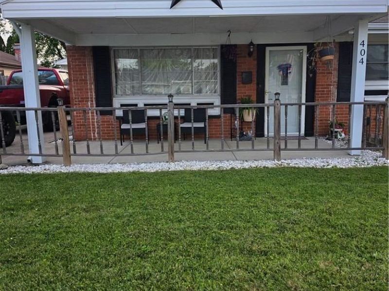 404 Pinewood Avenue, Piqua, OH 45356 Photo 2