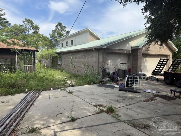 5450 Dallas Ct, Gulf Breeze, FL 32563