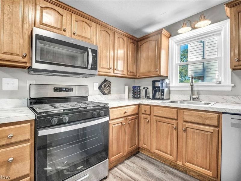1925 Robindale Street, Wickliffe, OH 44092 Photo 12