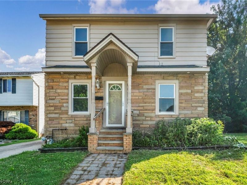1925 Robindale Street, Wickliffe, OH 44092 Photo 2