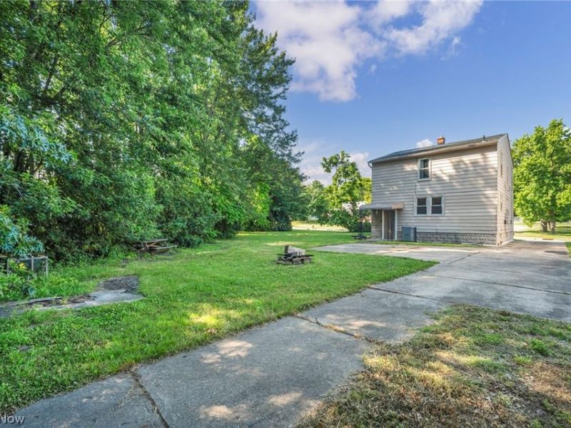 1925 Robindale Street, Wickliffe, OH 44092 Photo 32