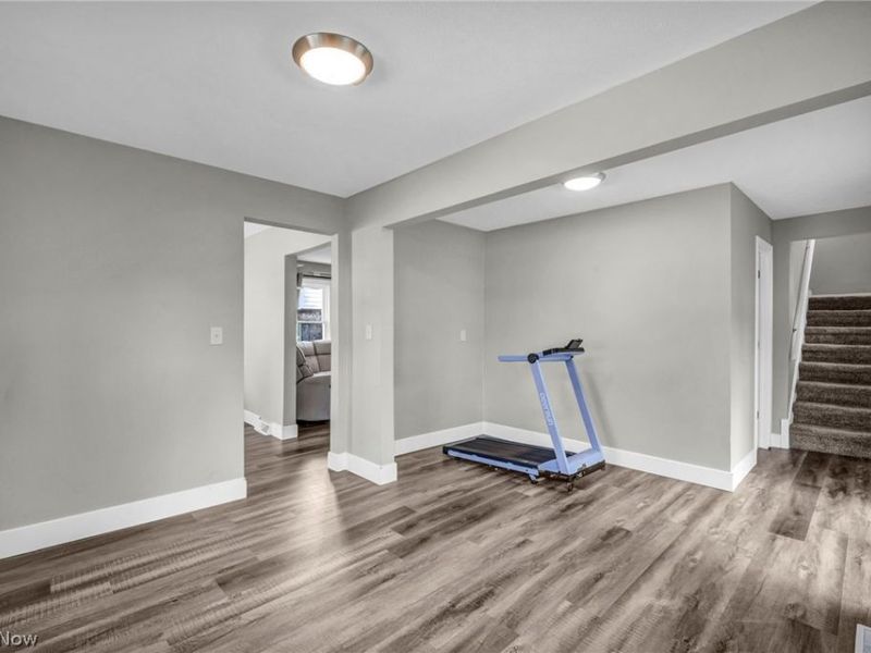1925 Robindale Street, Wickliffe, OH 44092 Photo 8