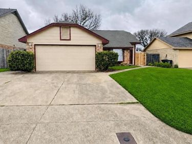 4652 Bracken Drive, Fort Worth, TX 76137