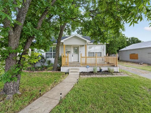 1914 Stanford Street , Greenville, TX 75401