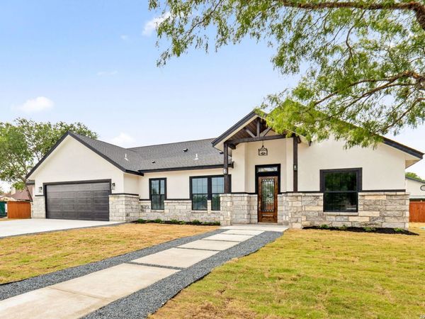 8220 Alton Blvd, Selma, TX 78154