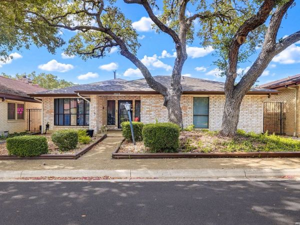 5829 NORTHGAP ST, Windcrest, TX 78239