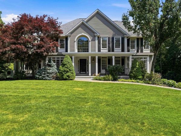 5 Sherwood Road, Windham, NH 03087