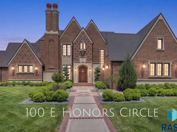 100 E Honors Cir, Sioux Falls, SD 57108