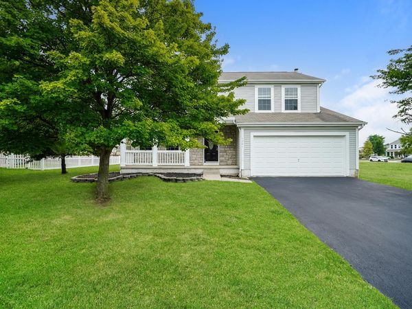 4284 Promenade Avenue , Grove City, OH 43123
