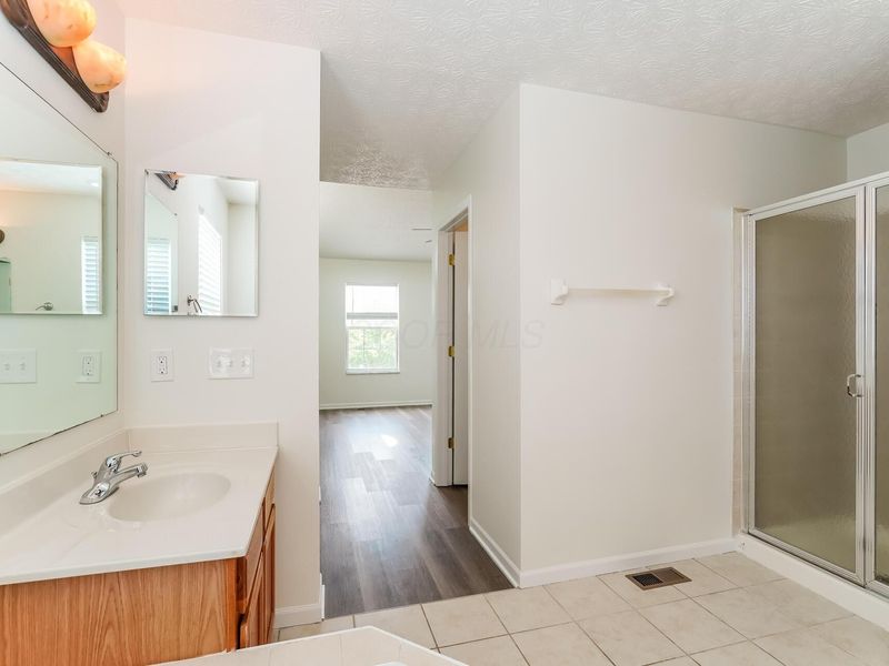 4284 Promenade Avenue , Grove City, OH 43123 Photo 12