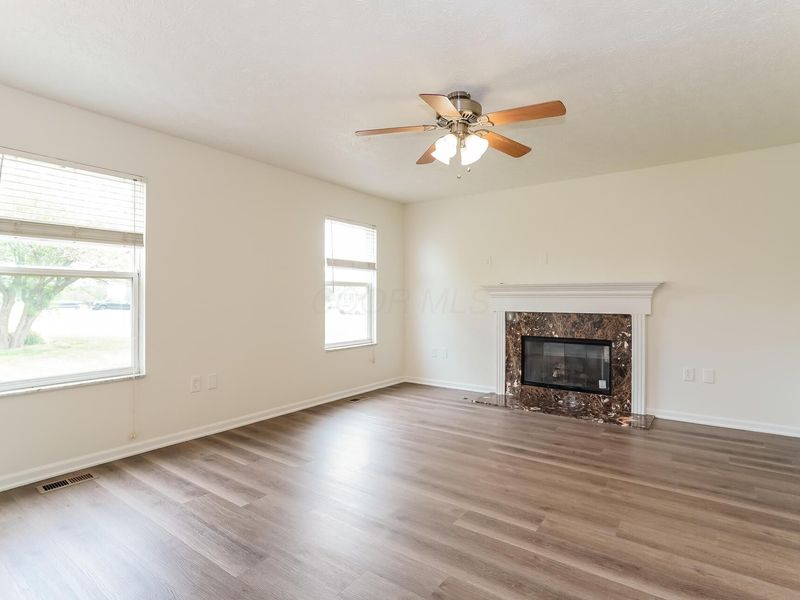 4284 Promenade Avenue , Grove City, OH 43123 Photo 5