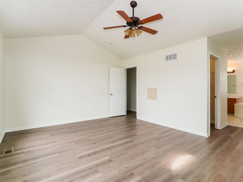 4284 Promenade Avenue , Grove City, OH 43123 Photo 9