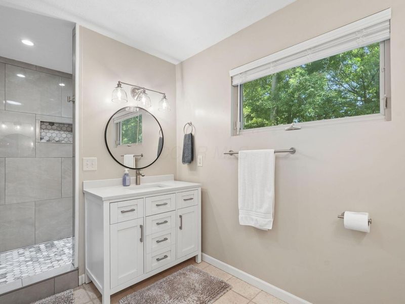 7431 Saunderlane Road, Columbus, OH 43235 Photo 28