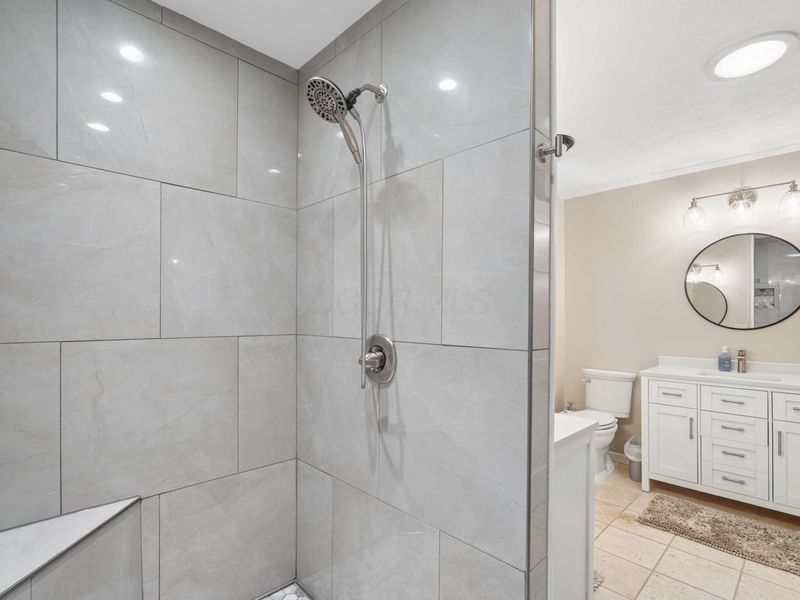 7431 Saunderlane Road, Columbus, OH 43235 Photo 30
