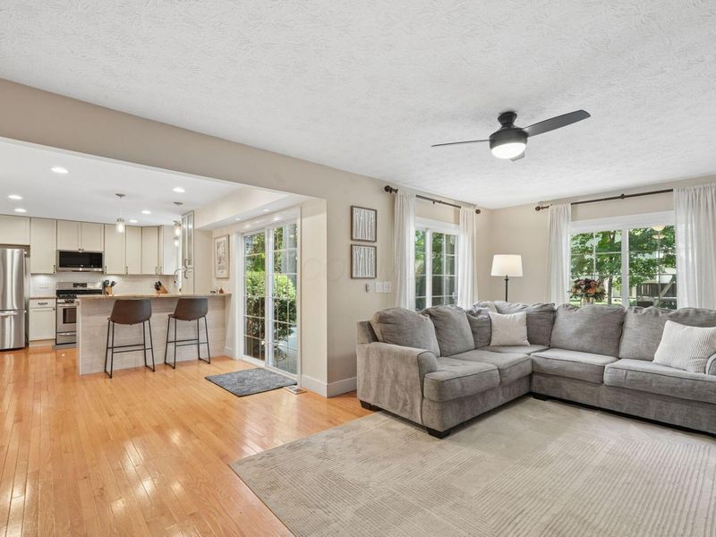 7431 Saunderlane Road, Columbus, OH 43235 Photo 9