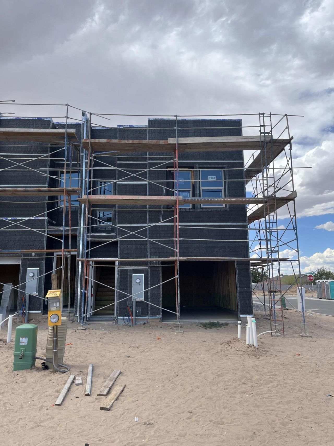 8901 Mountain Ash Avenue Sw, Albuquerque, NM 87121 Main Photo