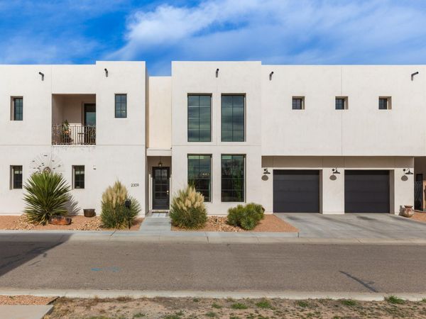 2309 Mananitas Lane NW, Albuquerque, NM 87104