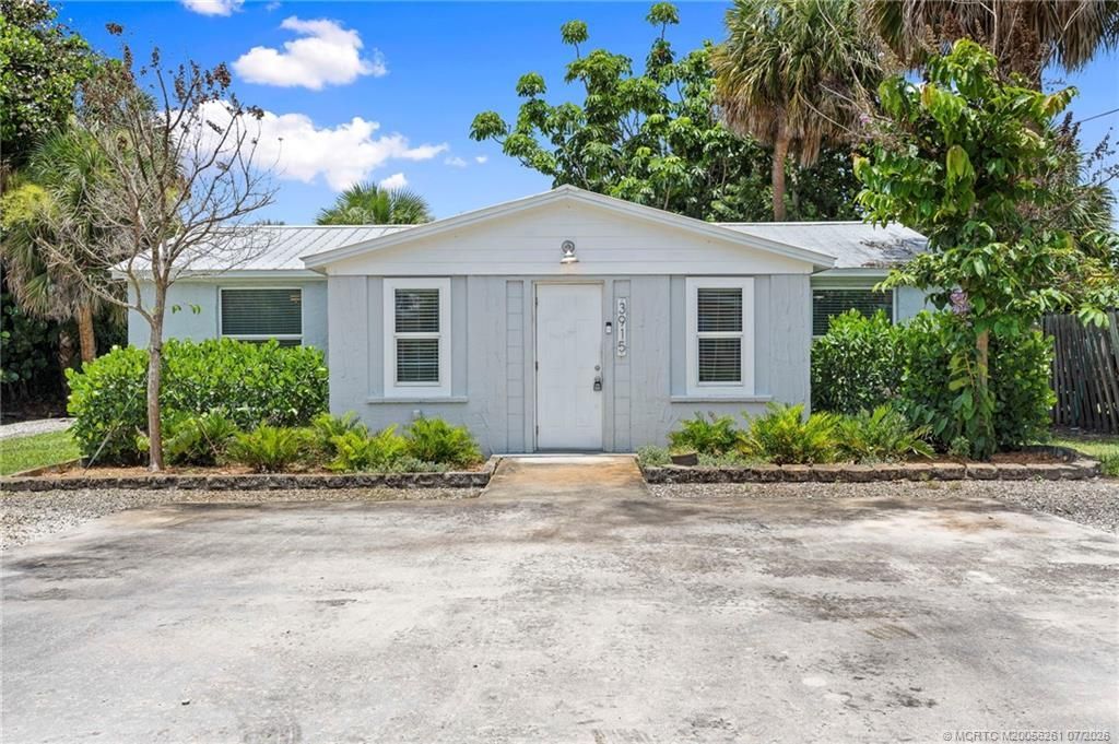 3915 SE Salerno Road , Stuart, FL 34997 Photo
