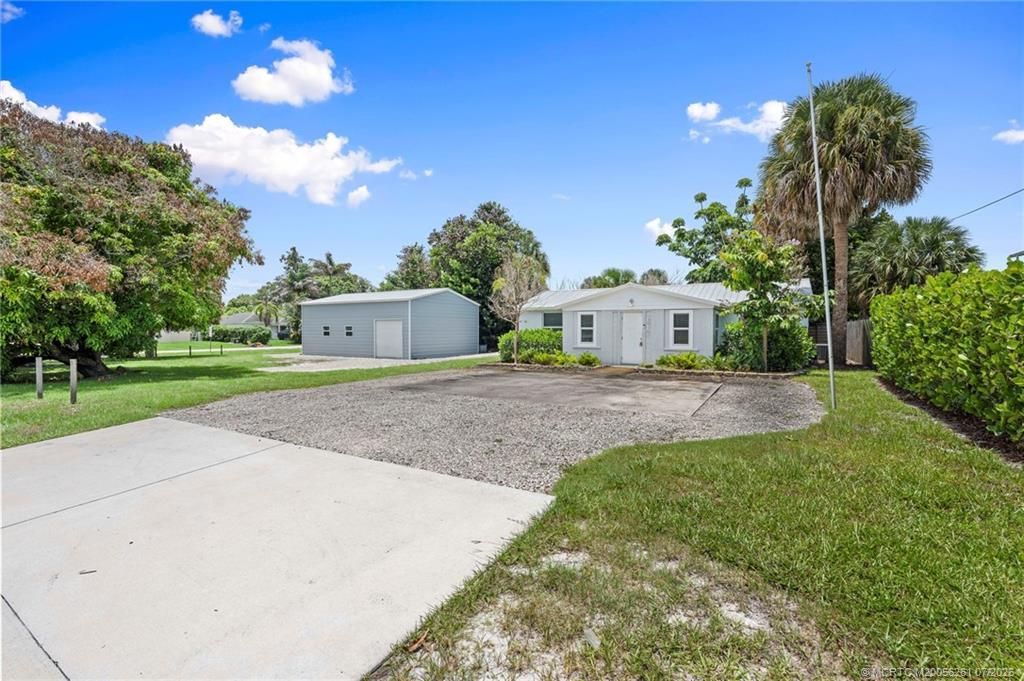 3915 SE Salerno Road , Stuart, FL 34997 Photo