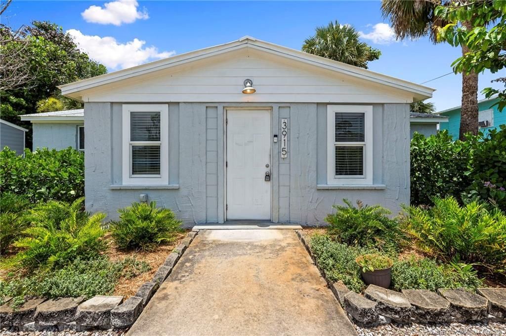 3915 SE Salerno Road , Stuart, FL 34997 Photo
