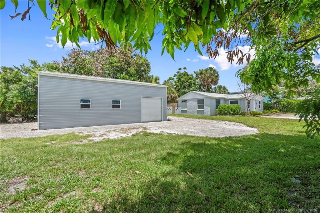 3915 SE Salerno Road , Stuart, FL 34997 Photo
