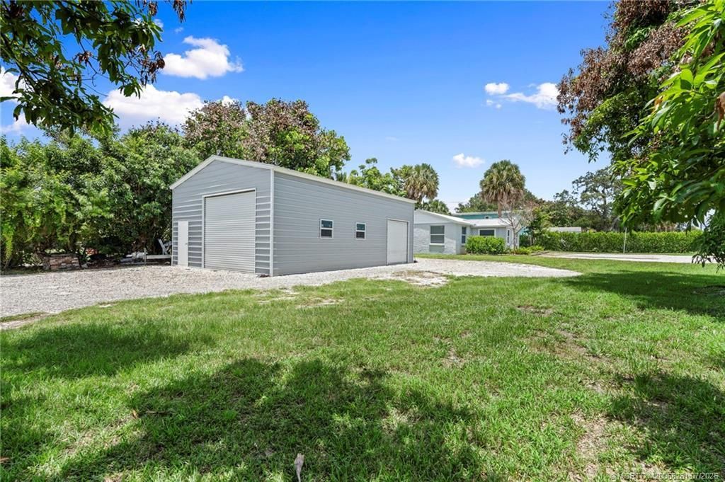 3915 SE Salerno Road , Stuart, FL 34997 Photo