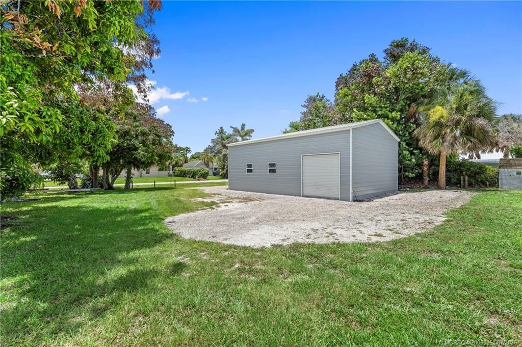 3915 SE Salerno Road , Stuart, FL 34997 Photo