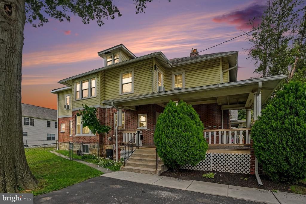 210 E WINONA AVENUE, NORWOOD, PA 19074
