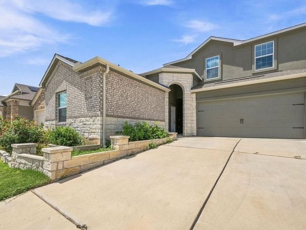 1733 Catahoula DR, Leander, TX 78641