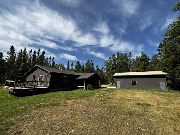 6335 S Forrest Side RD, Brimley/Bay Mills, MI 49715