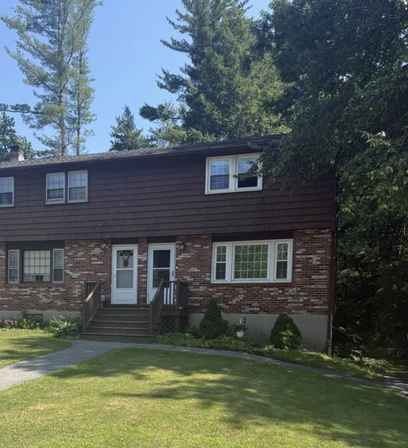 6 Auburn Street, Unit 4, Plaistow, NH 03865 Main Photo