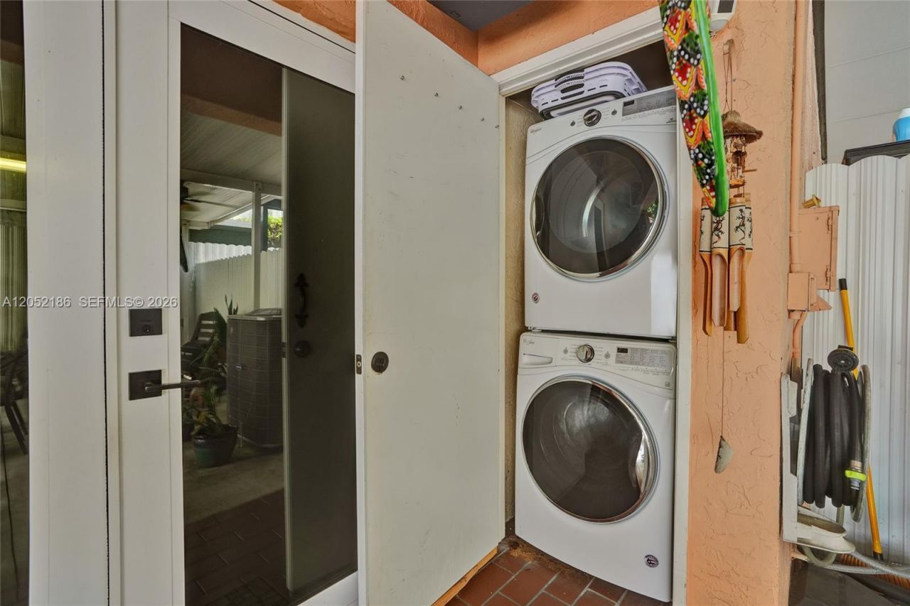 2359 W 74th St, Unit 1-104, Hialeah, FL 33016 Photo