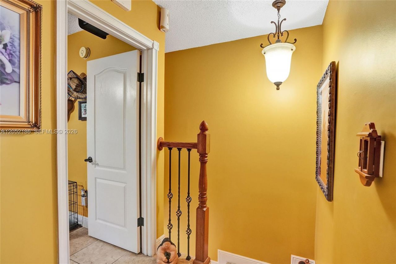 2359 W 74th St, Unit 1-104, Hialeah, FL 33016 Photo