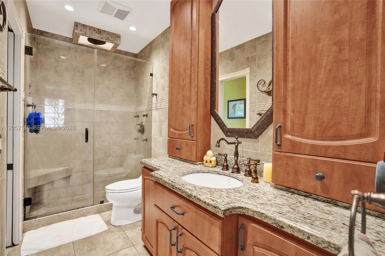 2359 W 74th St, Unit 1-104, Hialeah, FL 33016 Photo