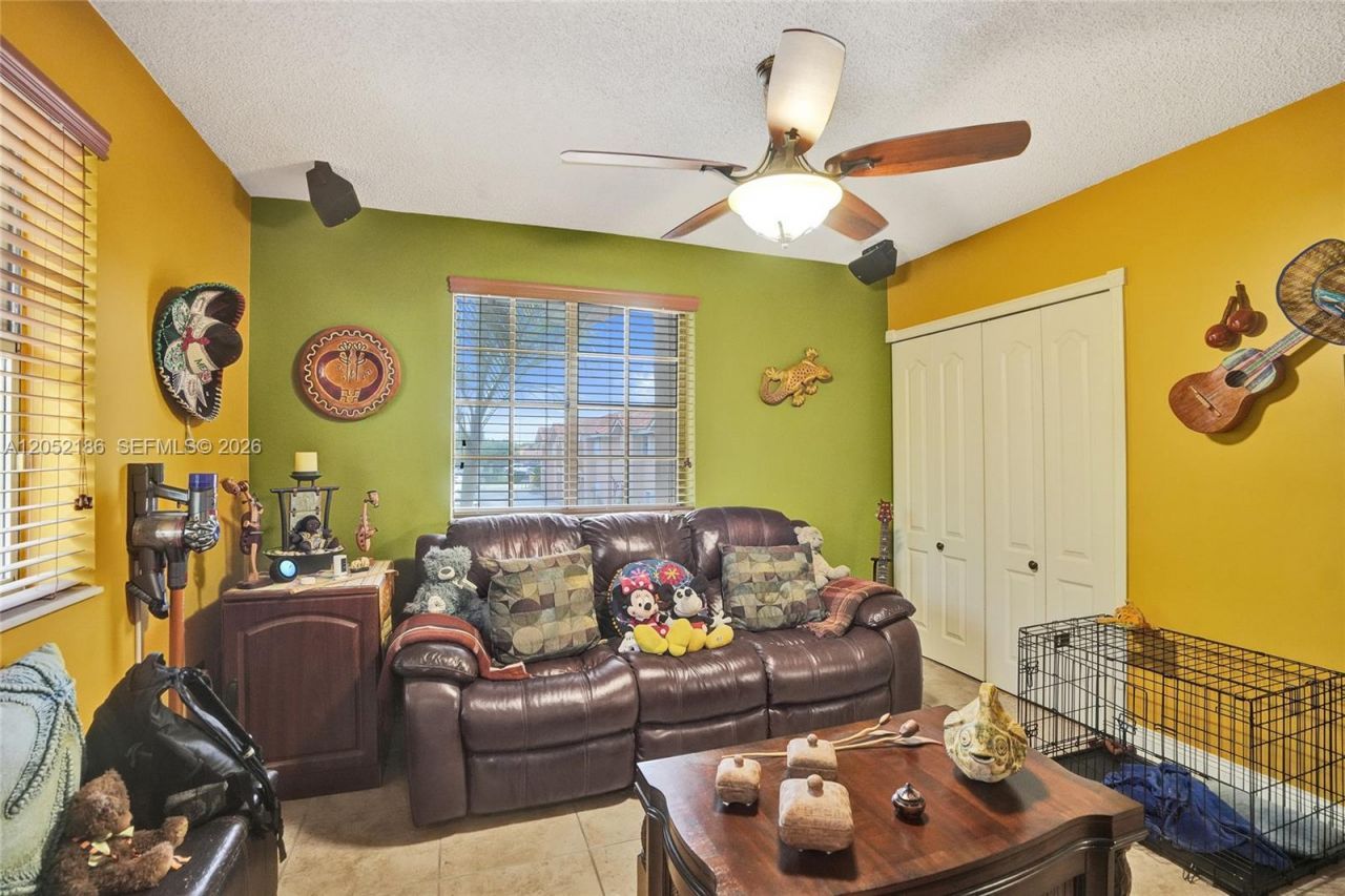2359 W 74th St, Unit 1-104, Hialeah, FL 33016 Photo