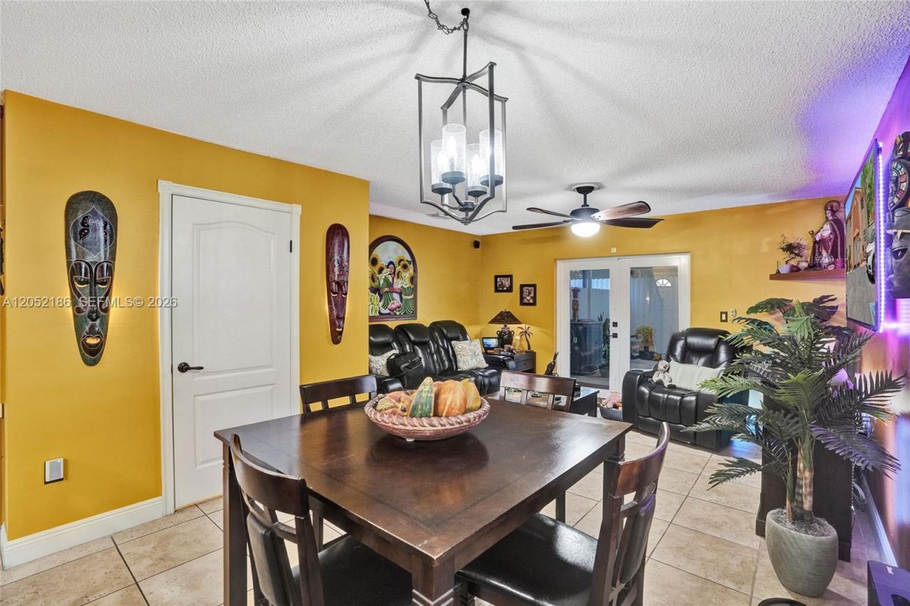 2359 W 74th St, Unit 1-104, Hialeah, FL 33016 Photo